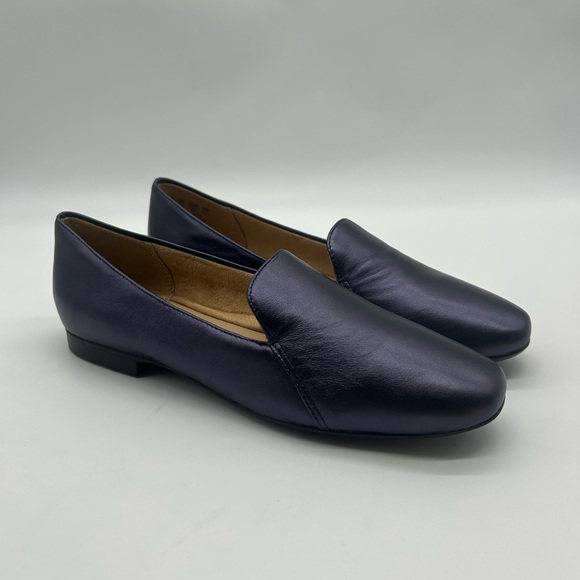 Naturalizer Emiline Flats Inky Navy Leather Loafers Size 7M | New With Box - Picture 3 of 13
